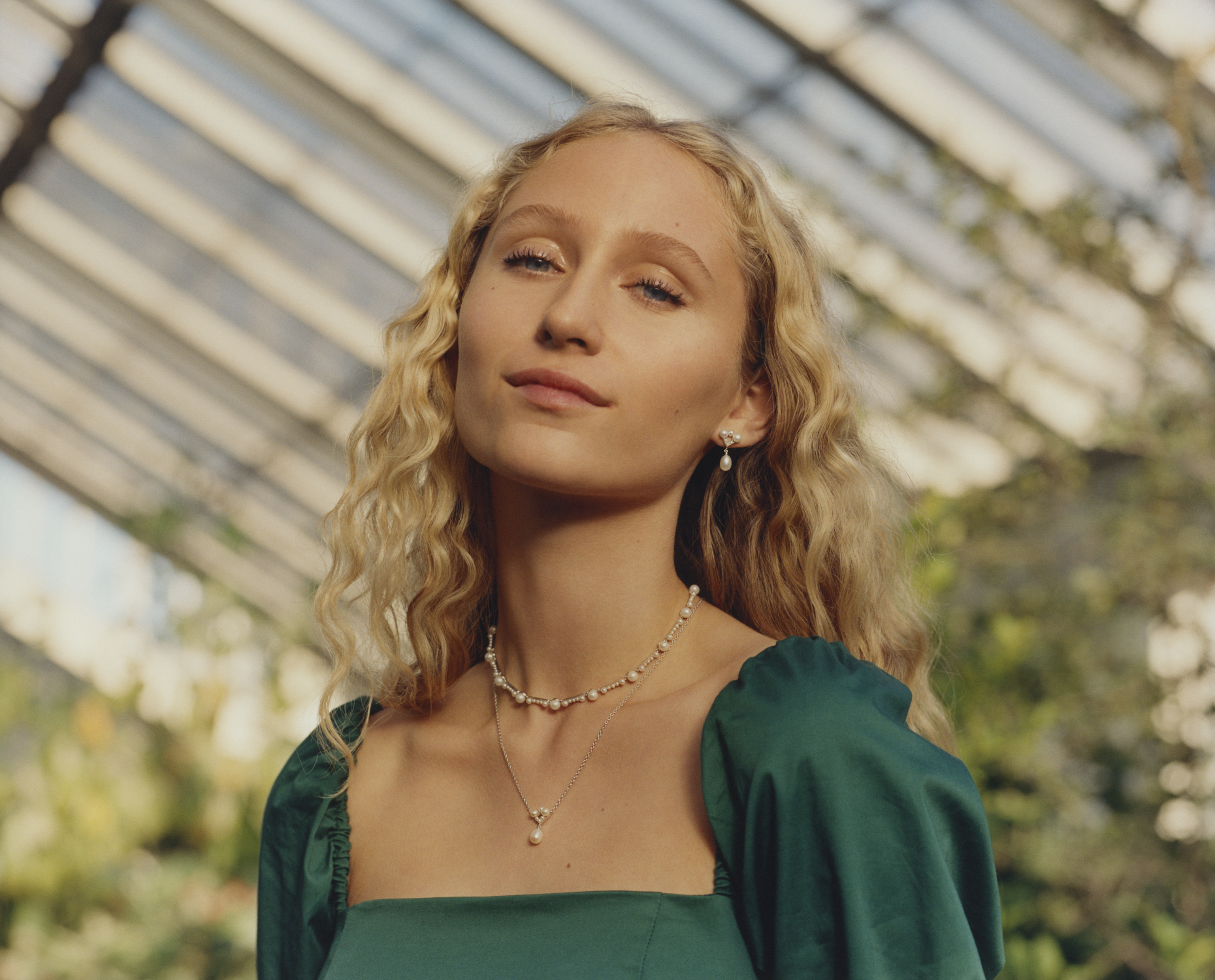 LEAD_IMGN_LJC190107_LINKS_OF_LONDON_PEARLS_05_RGB_F1