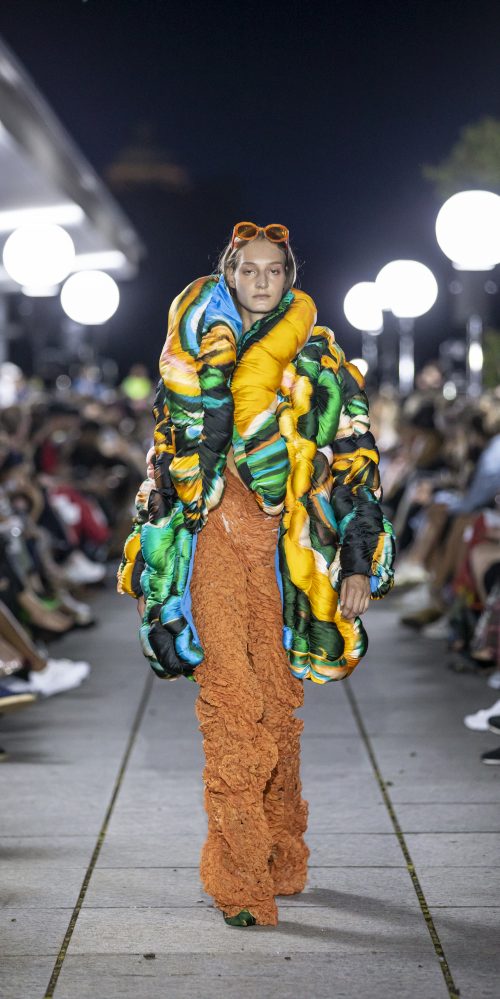 Ania Marincek and Lora Sonney from HEAD – Geneve. Photo by Alexander Palacio.