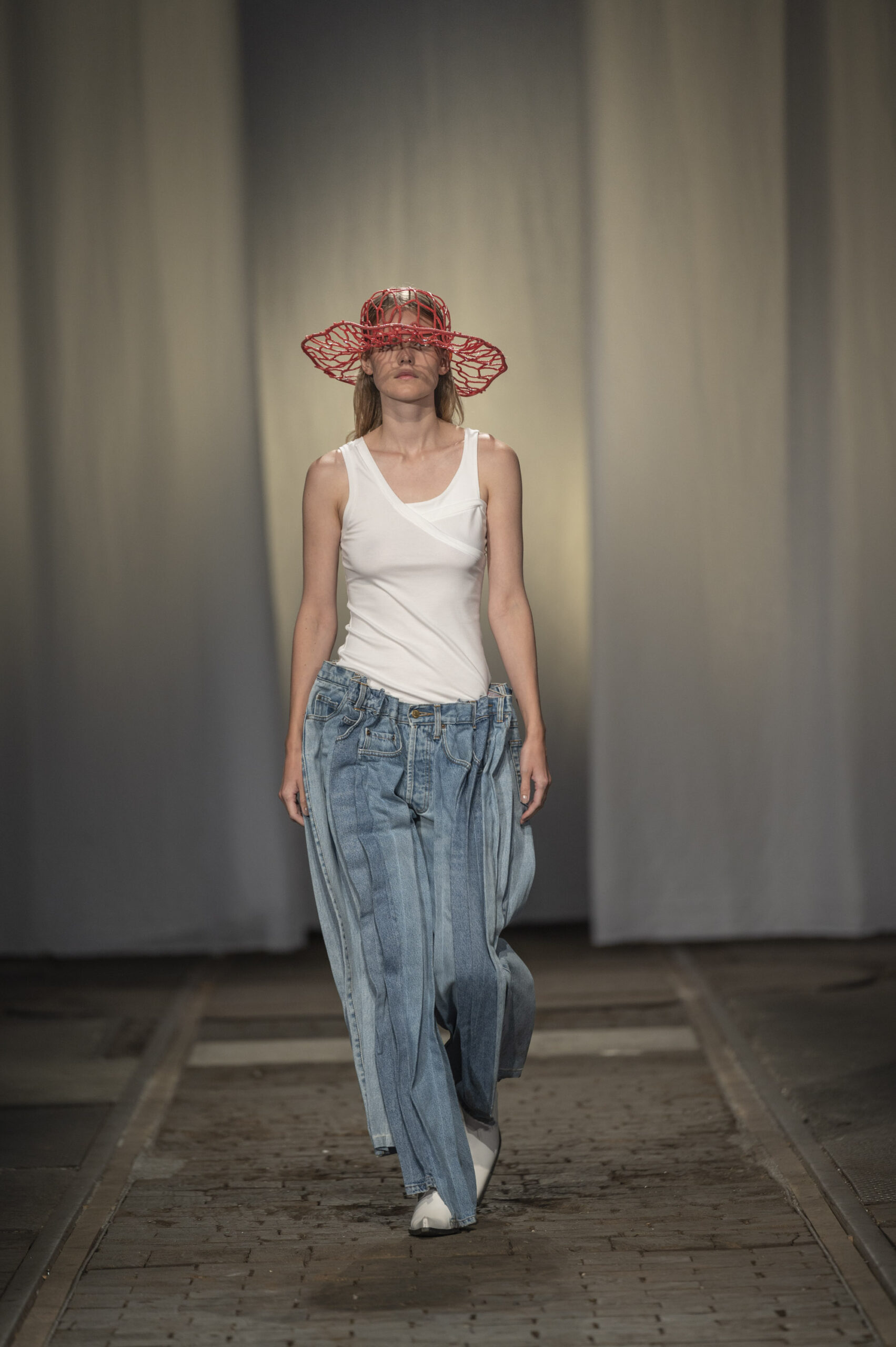 modeSuisse Edition 20 by Alexander Palacios