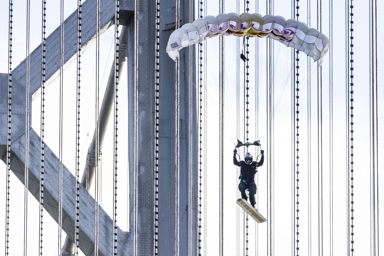 Prada Linea Rossa_Red Bull_Bridge Rider (2)