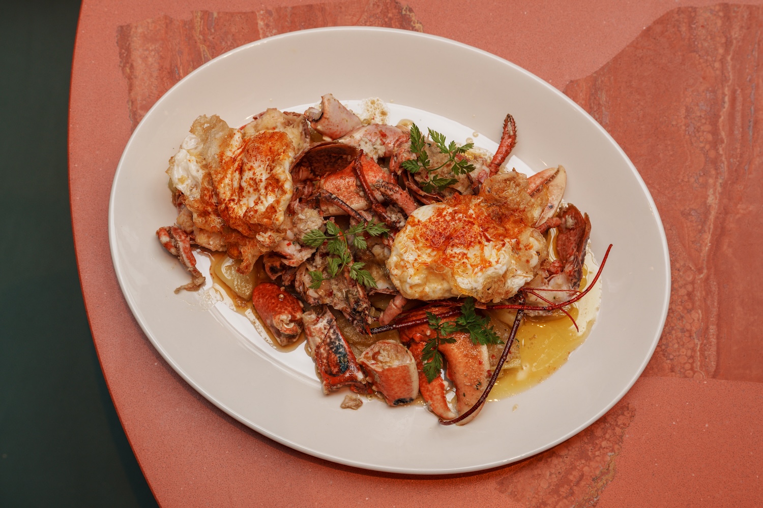 Confit lobster, fried eggs & potatoes_LEGADO-489