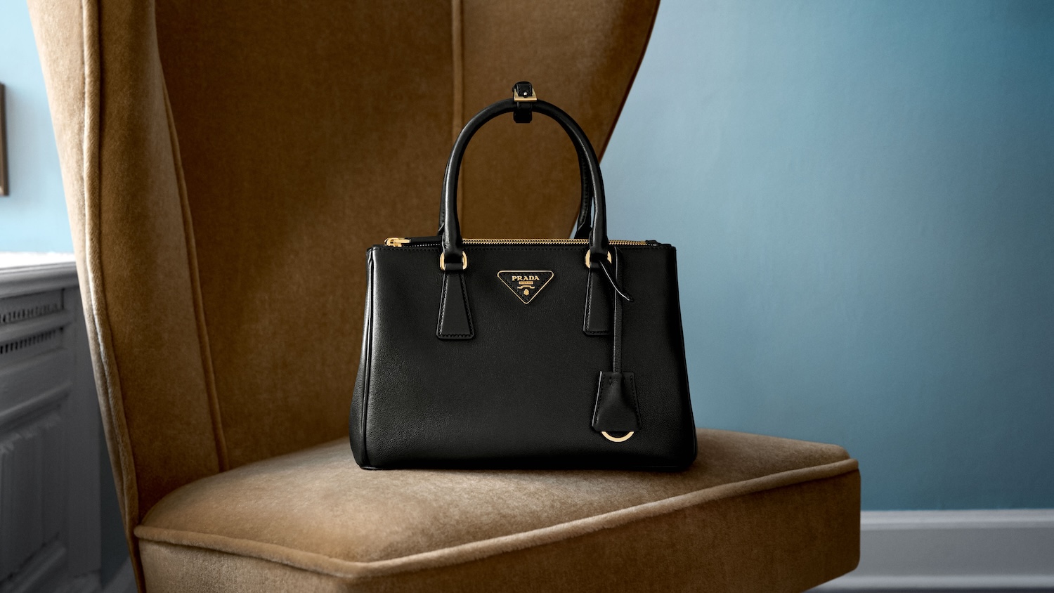 Prada Galleria_Leathergoods 2025 adv campaign still life (1)
