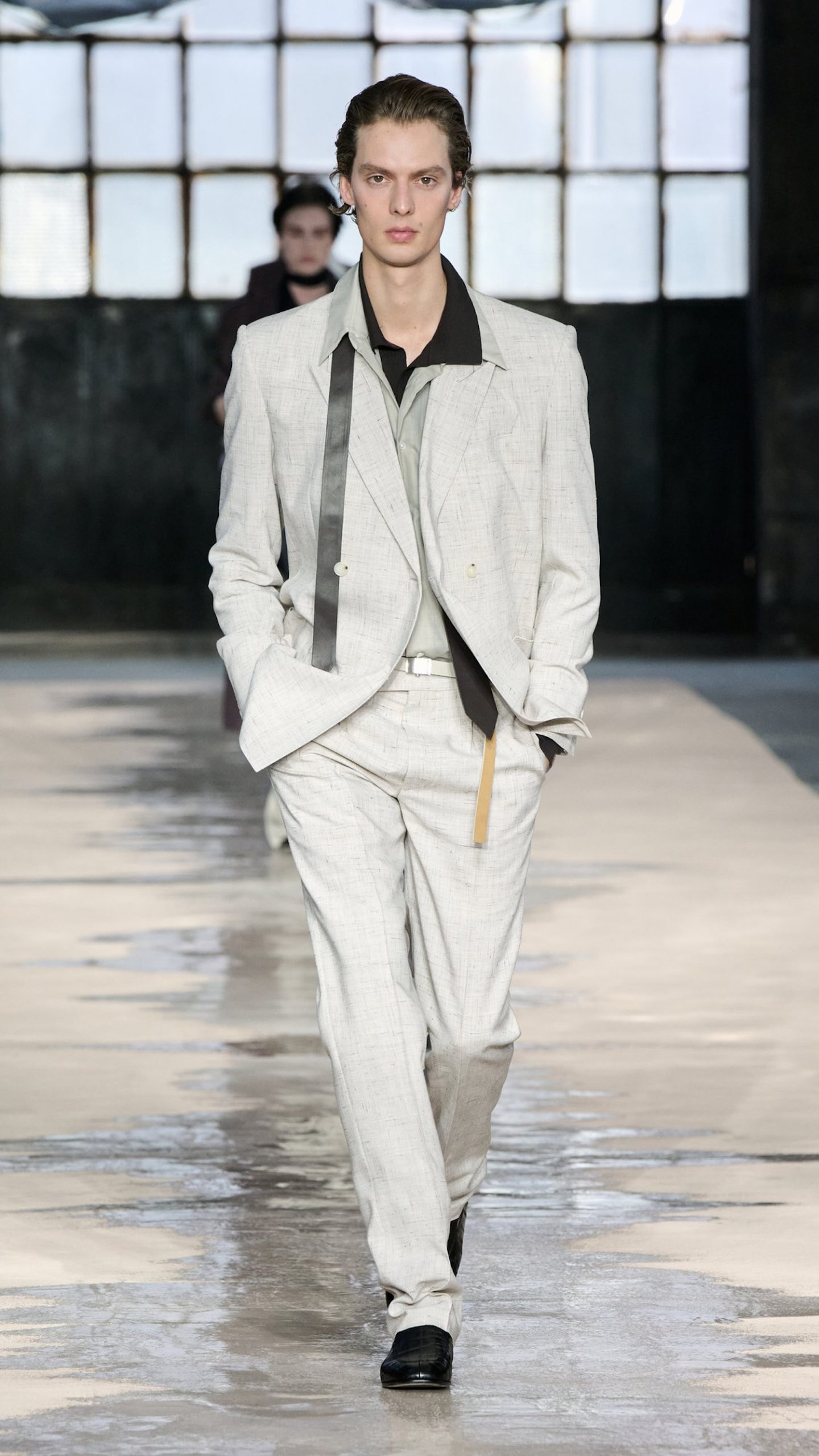 BOSS_Spring_Summer_26_Fashion_Show_RUNWAY_004_9x16__image-mid-res