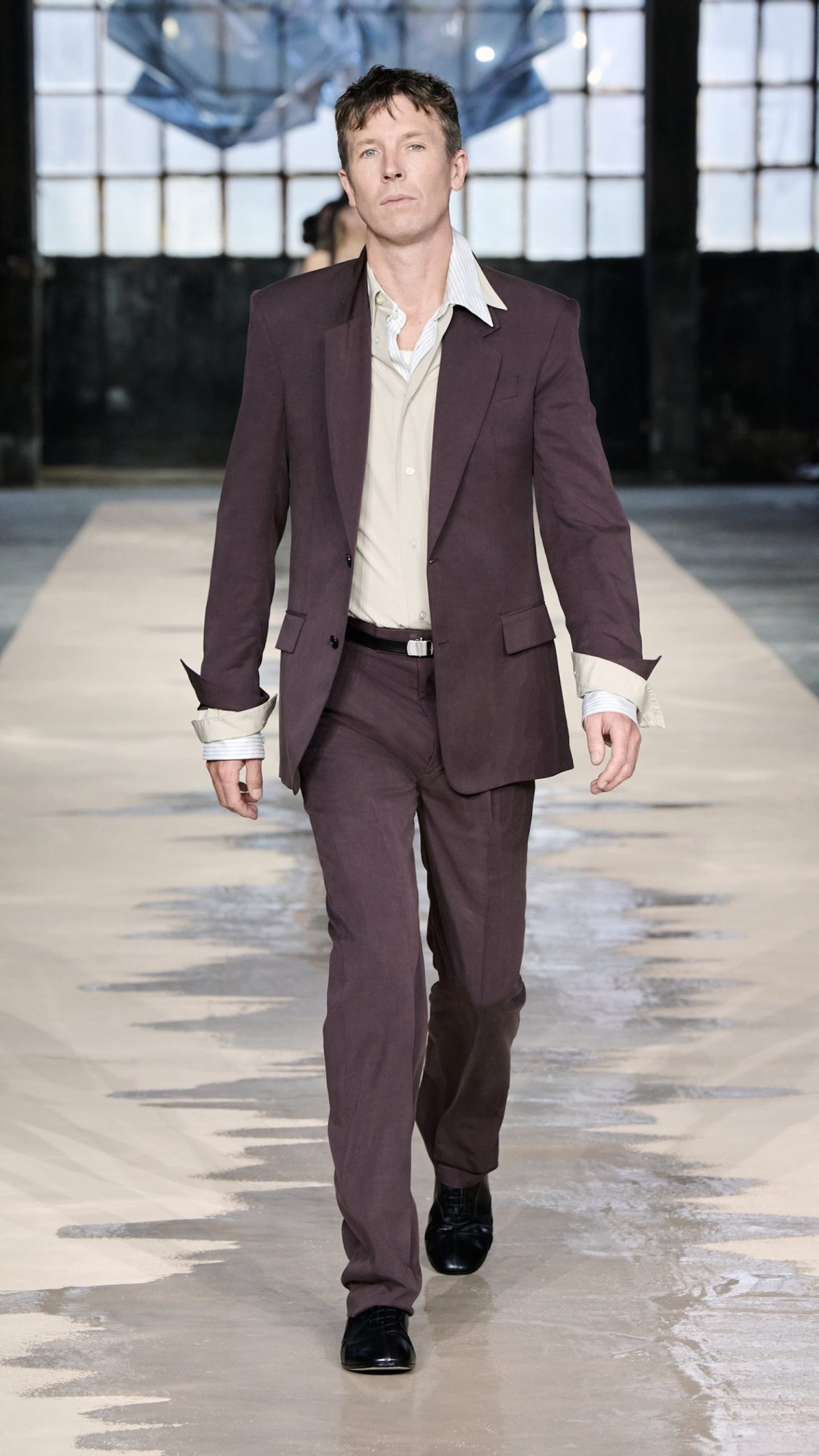 BOSS_Spring_Summer_26_Fashion_Show_RUNWAY_006_9x16__image-mid-res