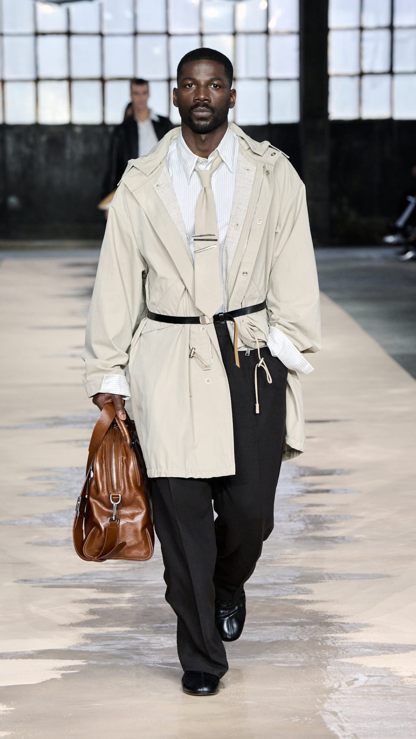 BOSS_Spring_Summer_26_Fashion_Show_RUNWAY_010_9x16__image-mid-res