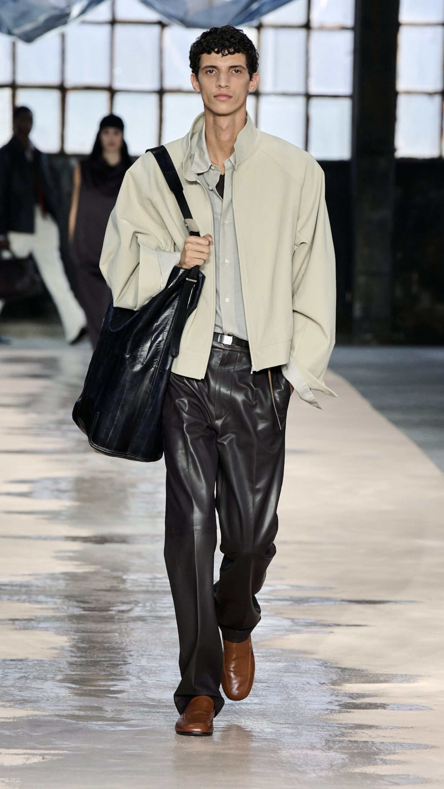 BOSS_Spring_Summer_26_Fashion_Show_RUNWAY_024_9x16__image-mid-res