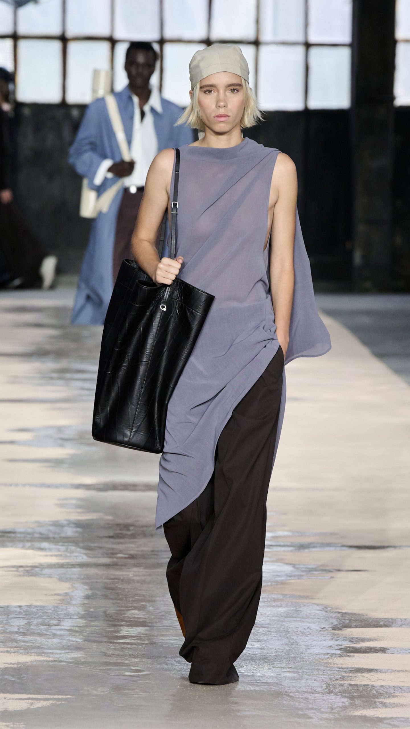 BOSS_Spring_Summer_26_Fashion_Show_RUNWAY_041_9x16__image-mid-res