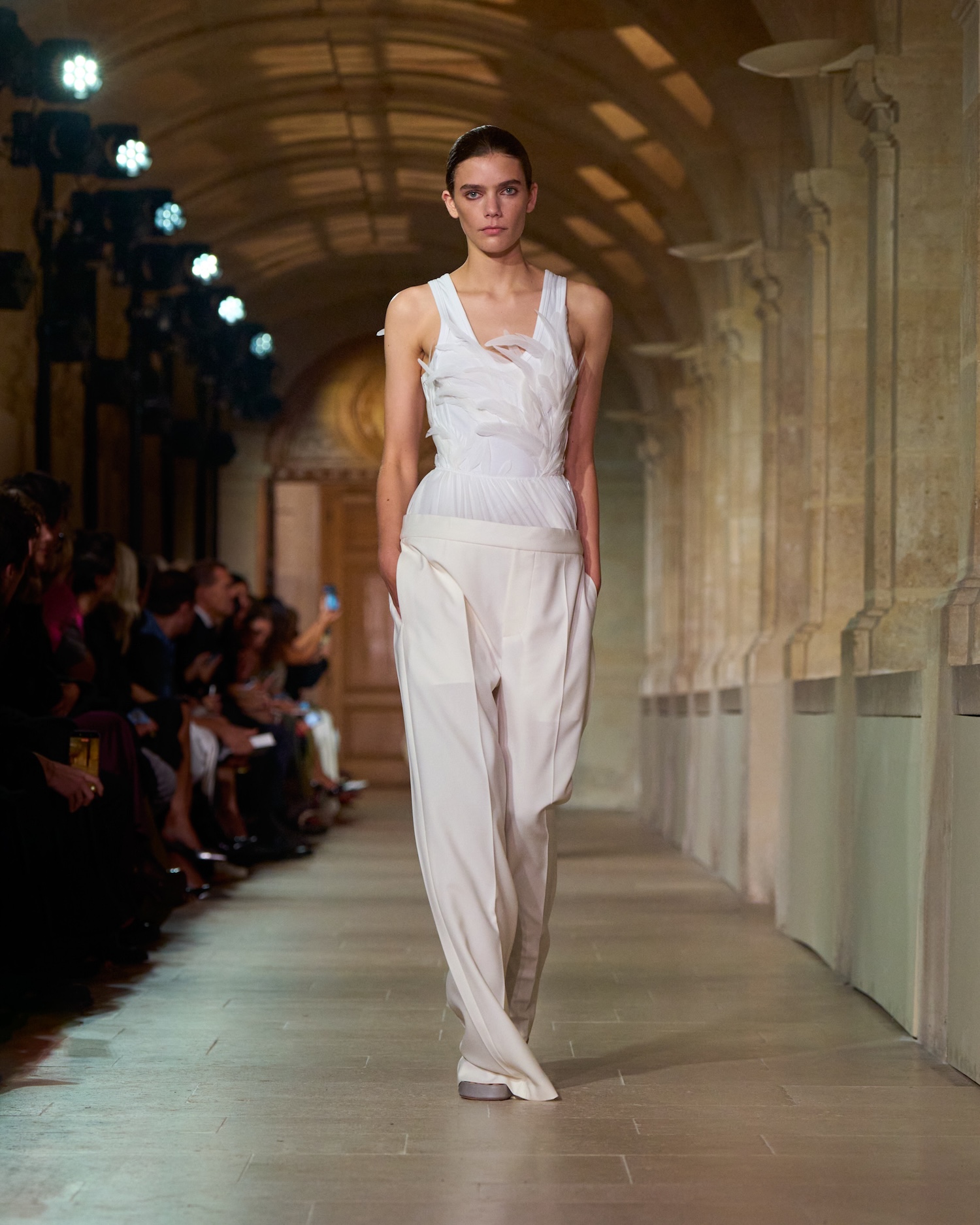 VB_SS26_4x5_RUNWAY_LOOK_05