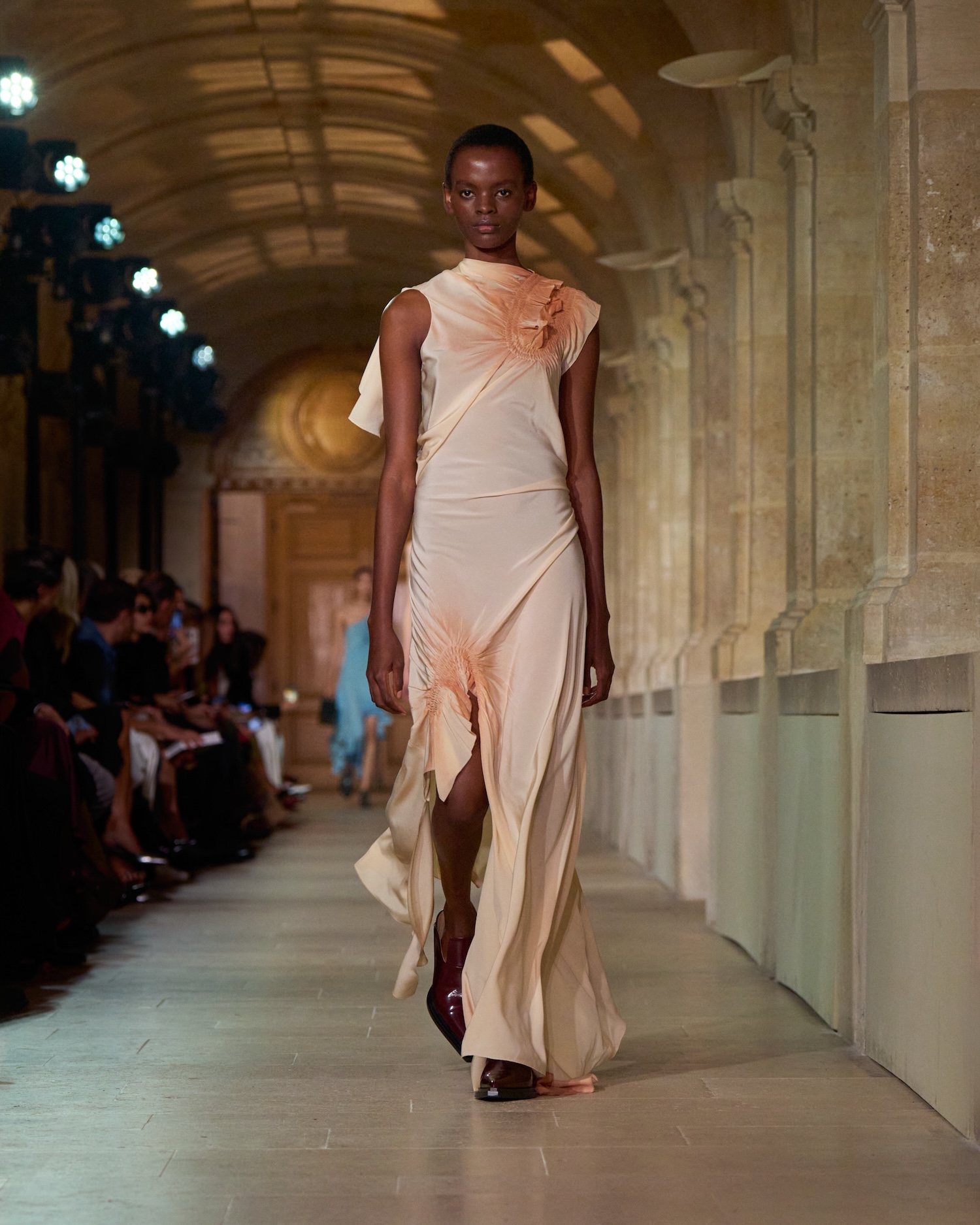 VB_SS26_4x5_RUNWAY_LOOK_07