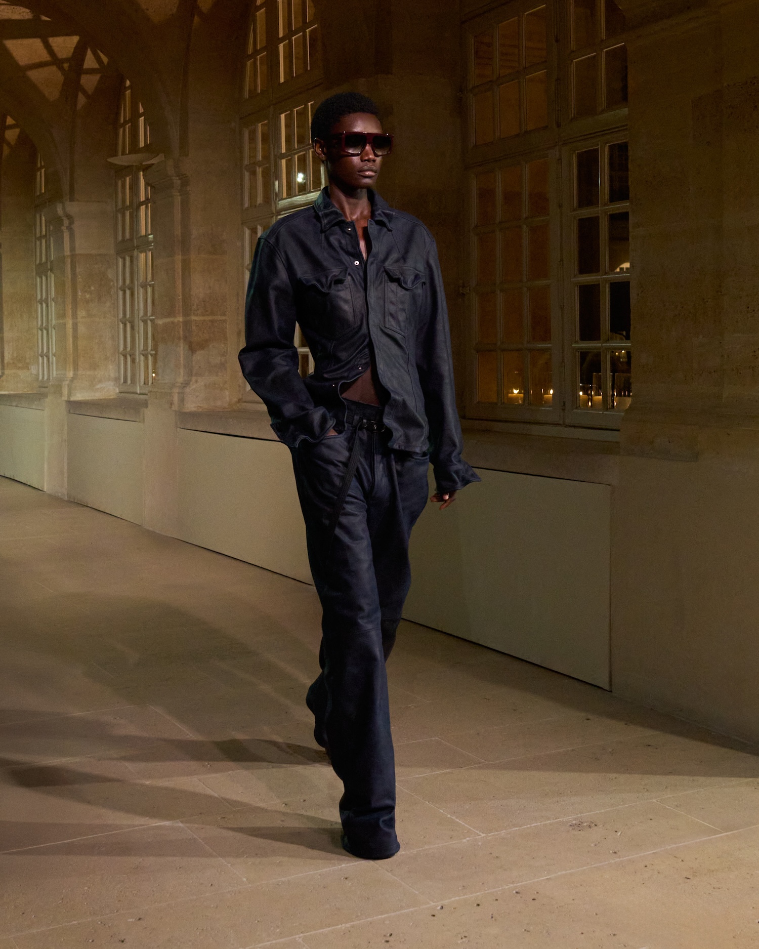 VB_SS26_4x5_RUNWAY_LOOK_12