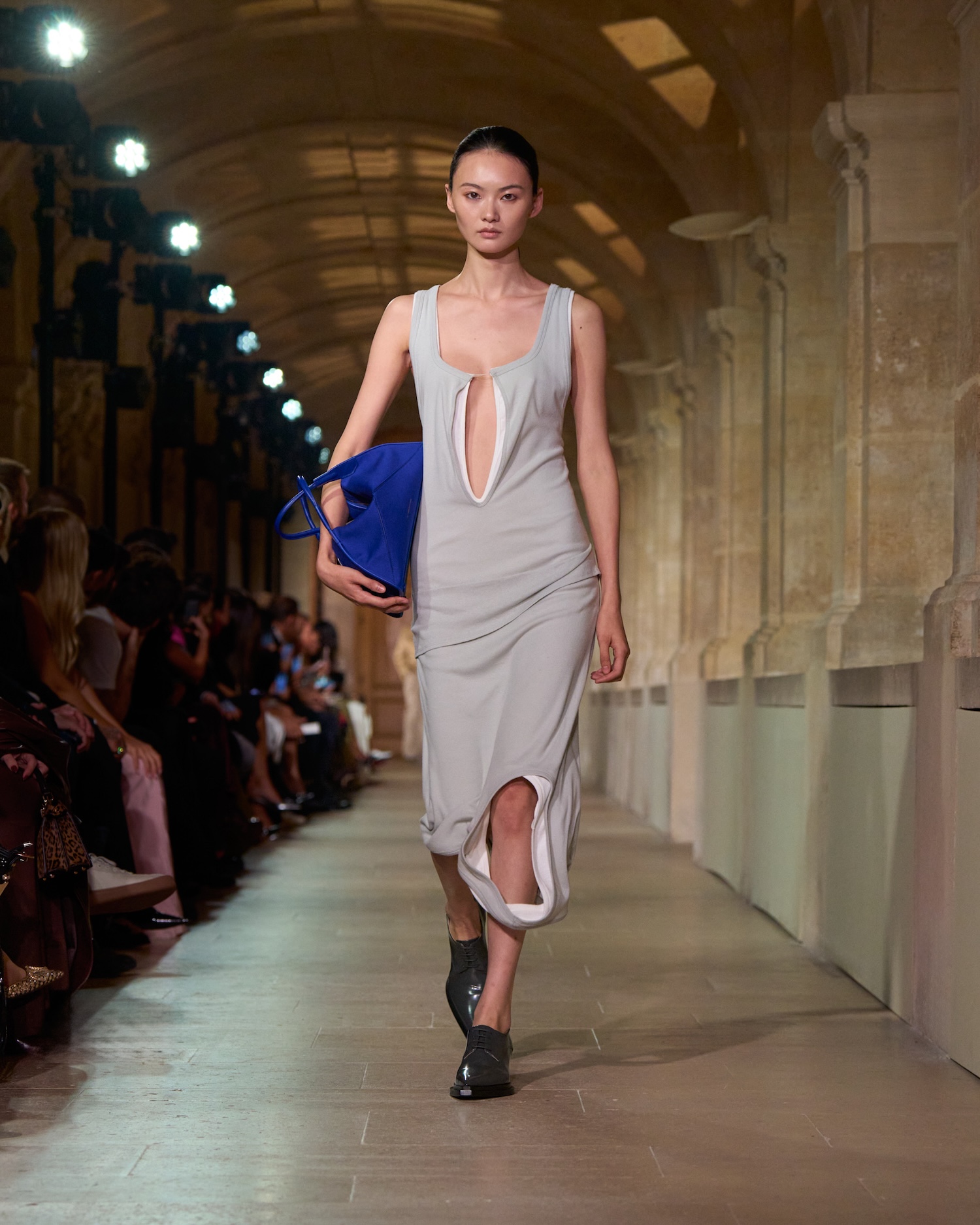 VB_SS26_4x5_RUNWAY_LOOK_14