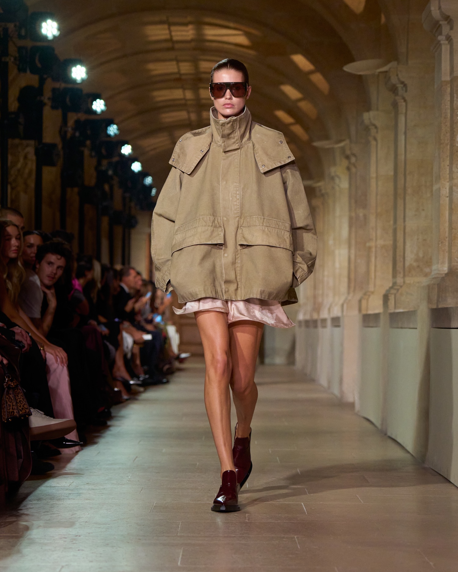 VB_SS26_4x5_RUNWAY_LOOK_15