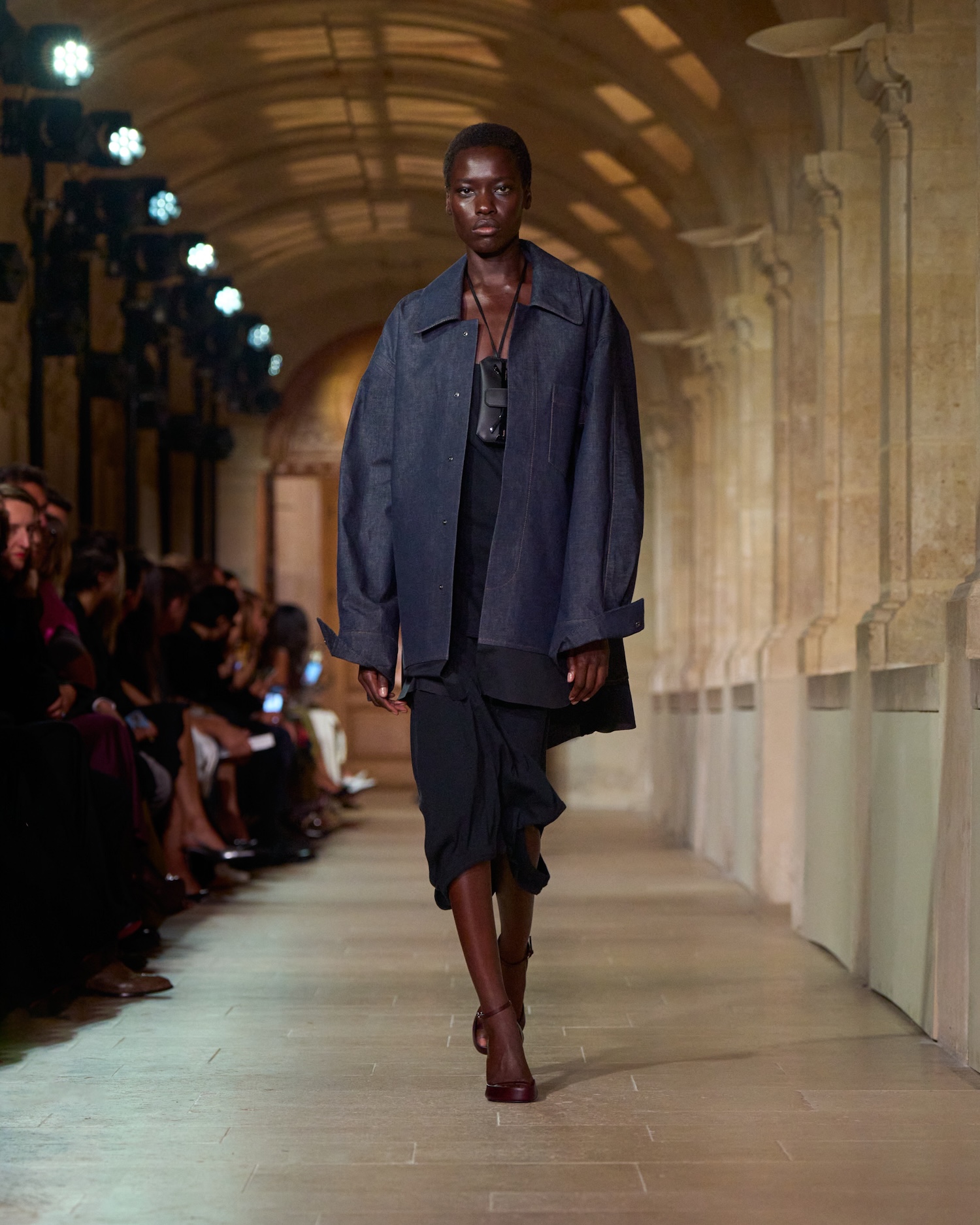 VB_SS26_4x5_RUNWAY_LOOK_24