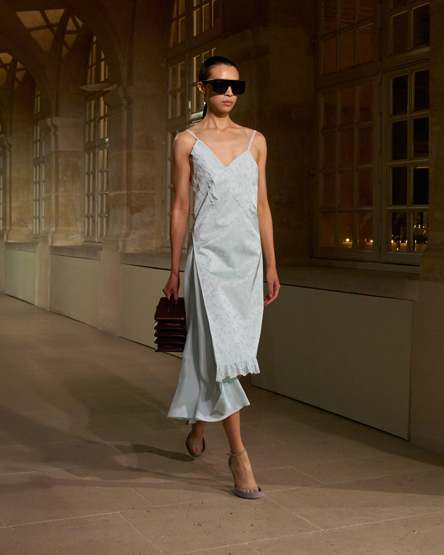 VB_SS26_4x5_RUNWAY_LOOK_28