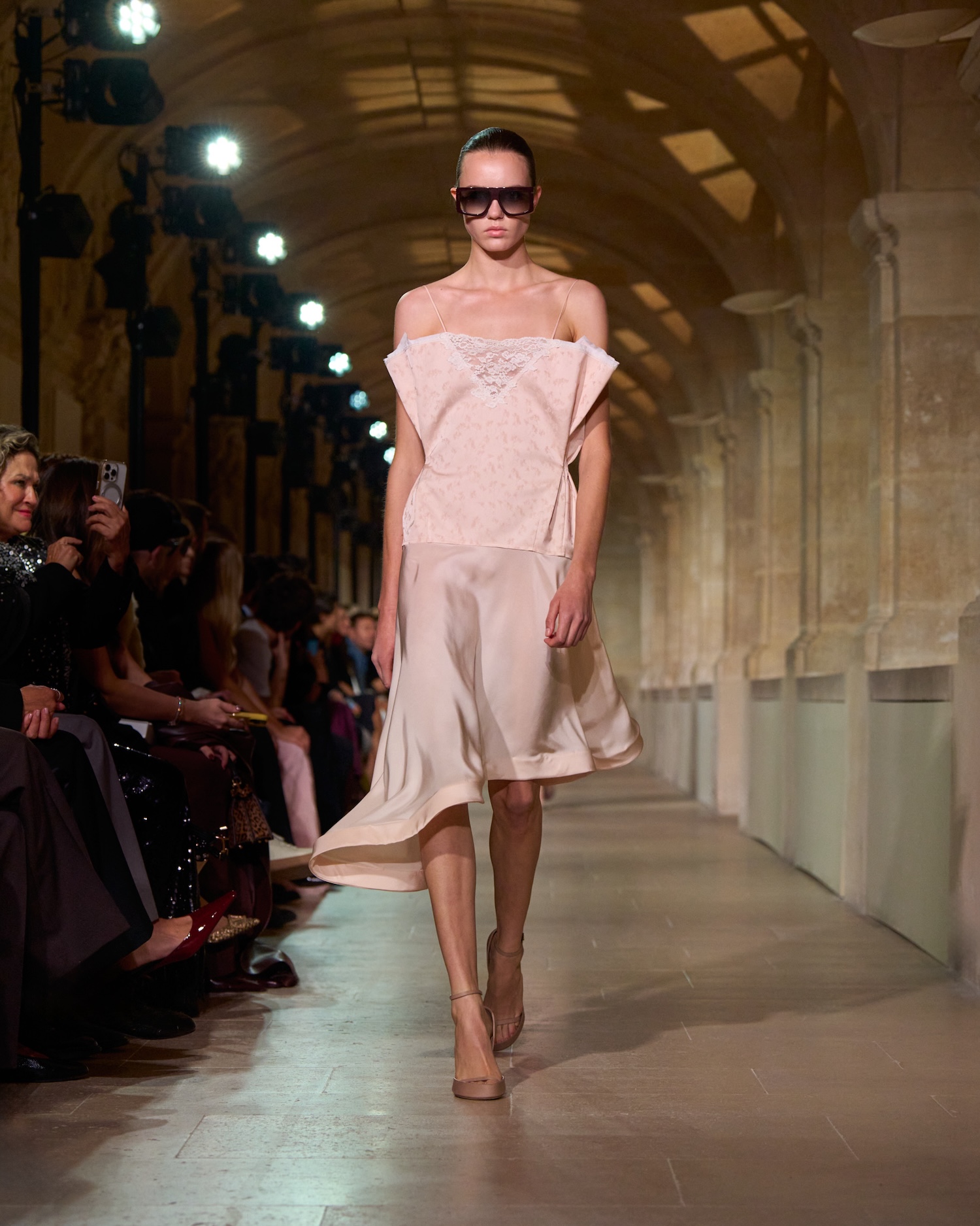 VB_SS26_4x5_RUNWAY_LOOK_30