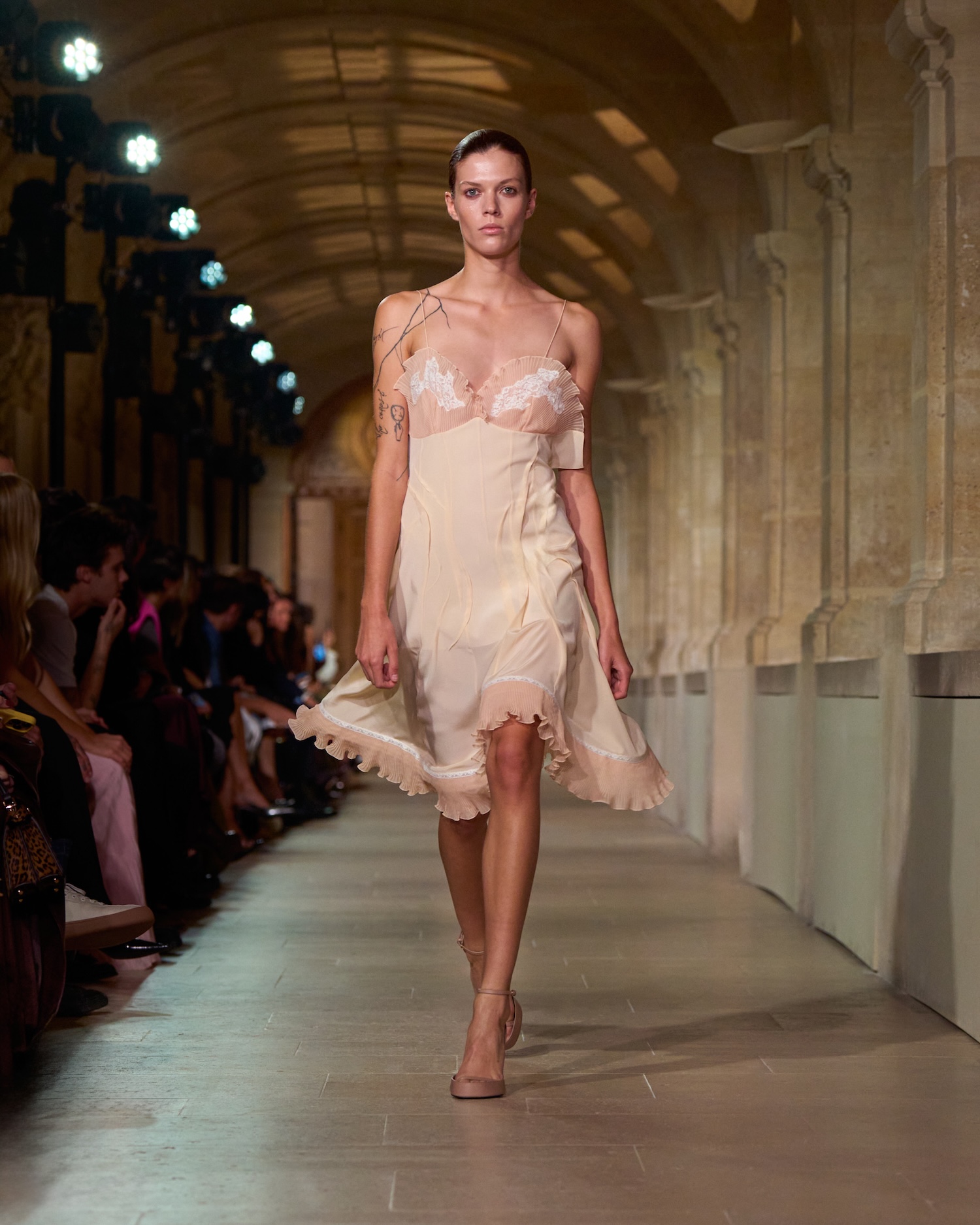 VB_SS26_4x5_RUNWAY_LOOK_32