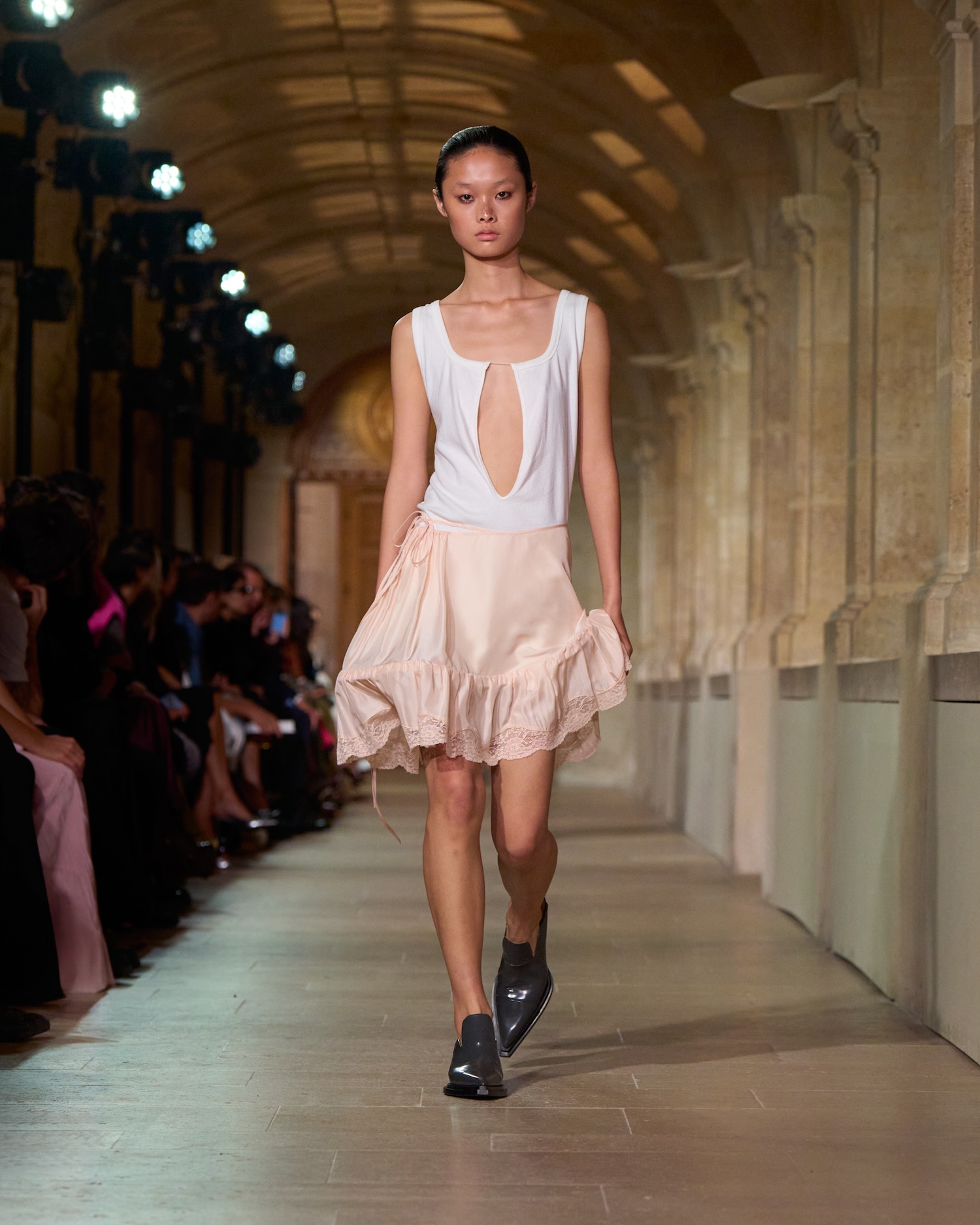 VB_SS26_4x5_RUNWAY_LOOK_33