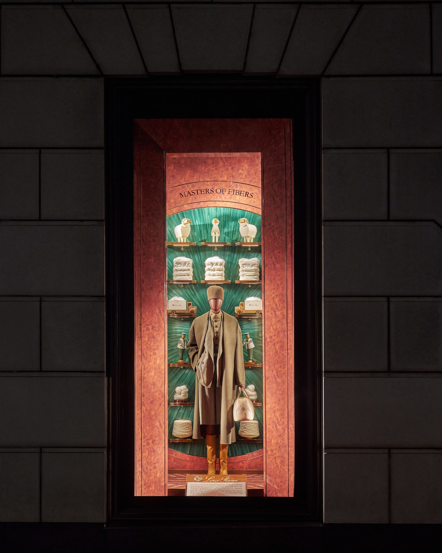 Loro Piana_Bergdorf Goodman Installation_Windows (1)