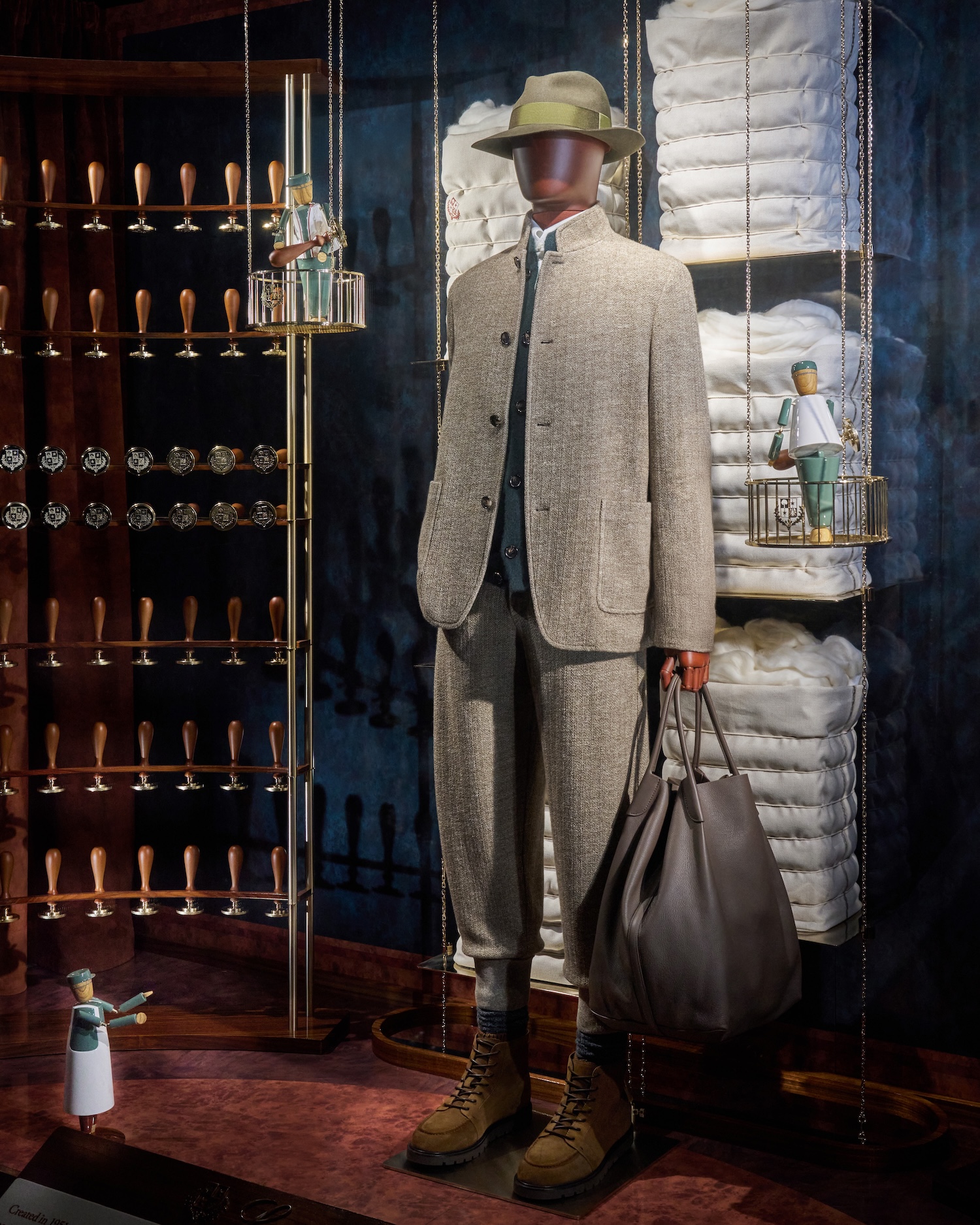 Loro Piana_Bergdorf Goodman Installation_Windows (5)