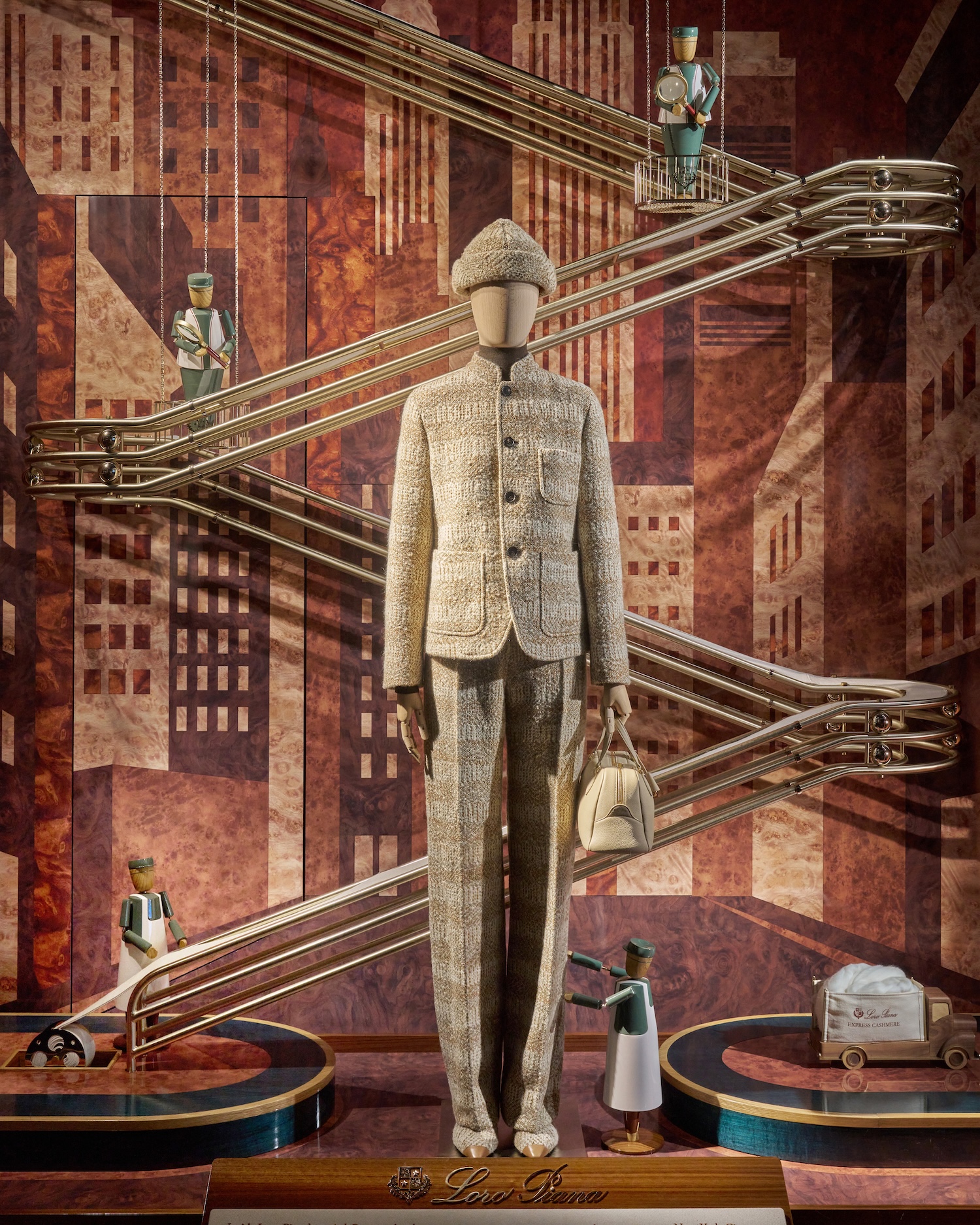 Loro Piana_Bergdorf Goodman Installation_Windows (12)