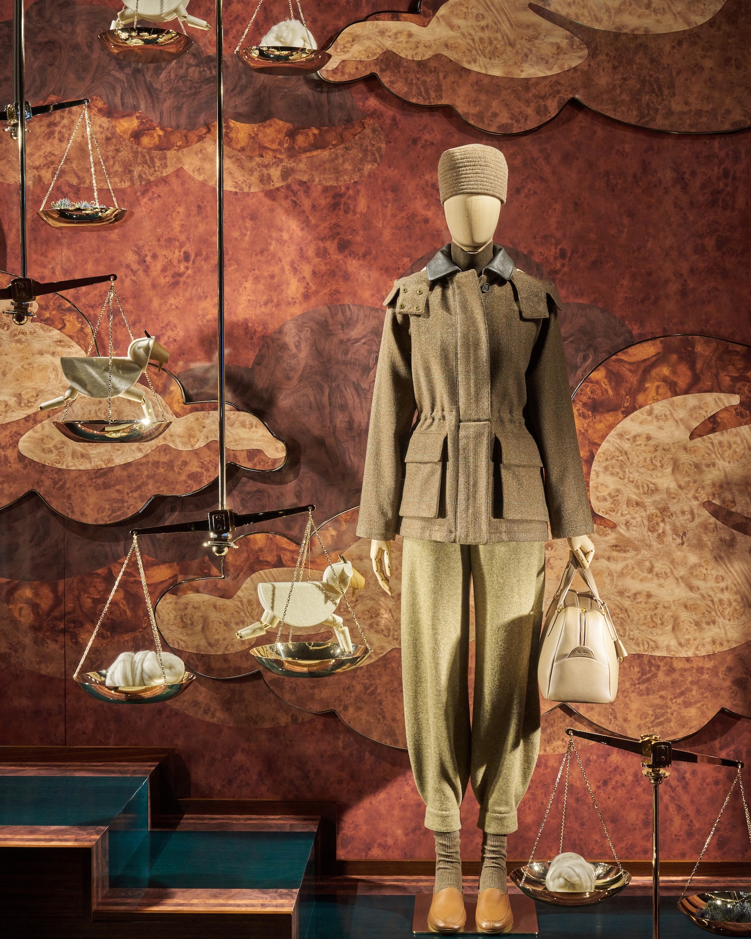 Loro Piana_Bergdorf Goodman Installation_Windows (15)