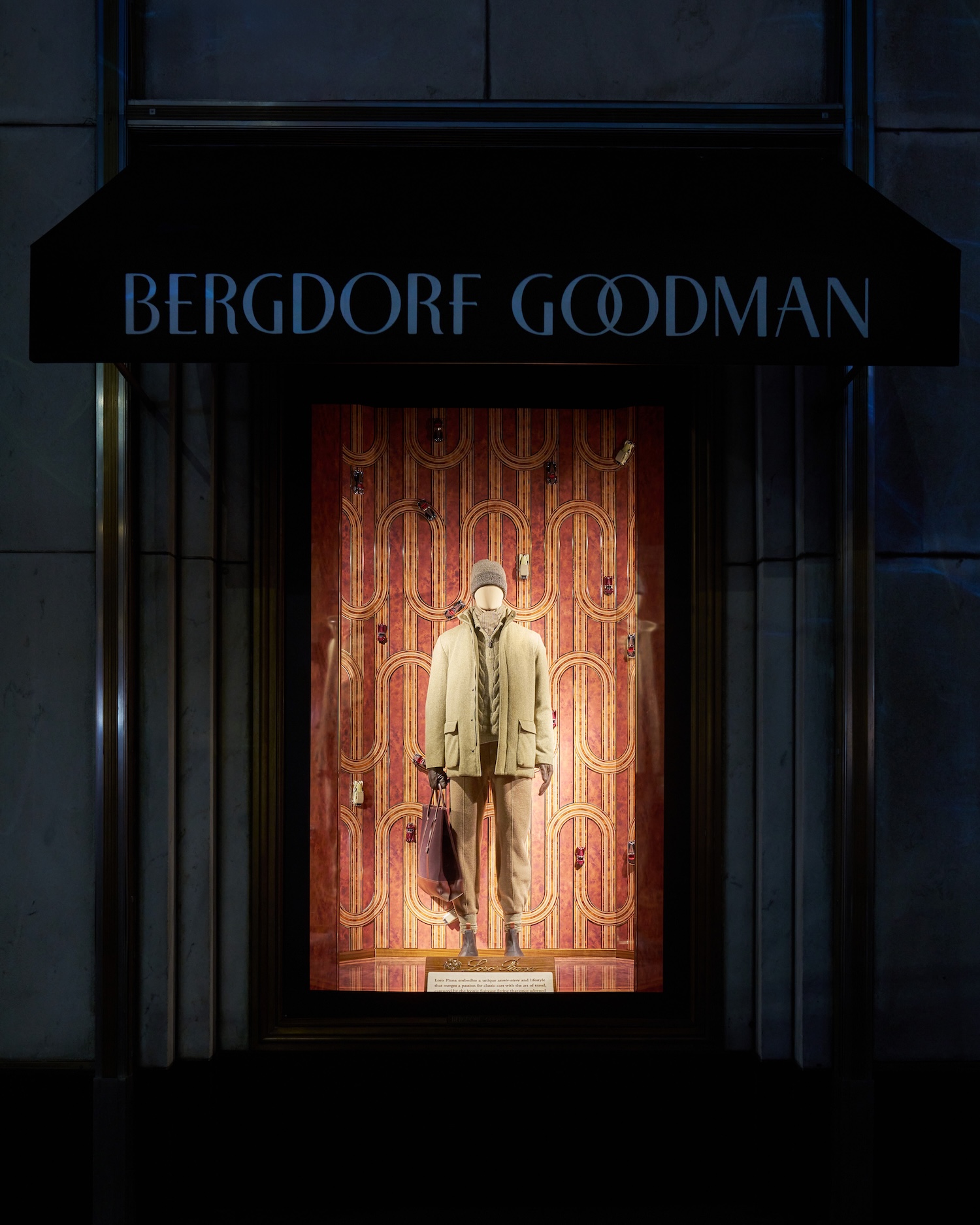 Loro Piana_Bergdorf Goodman Installation_Windows (16)