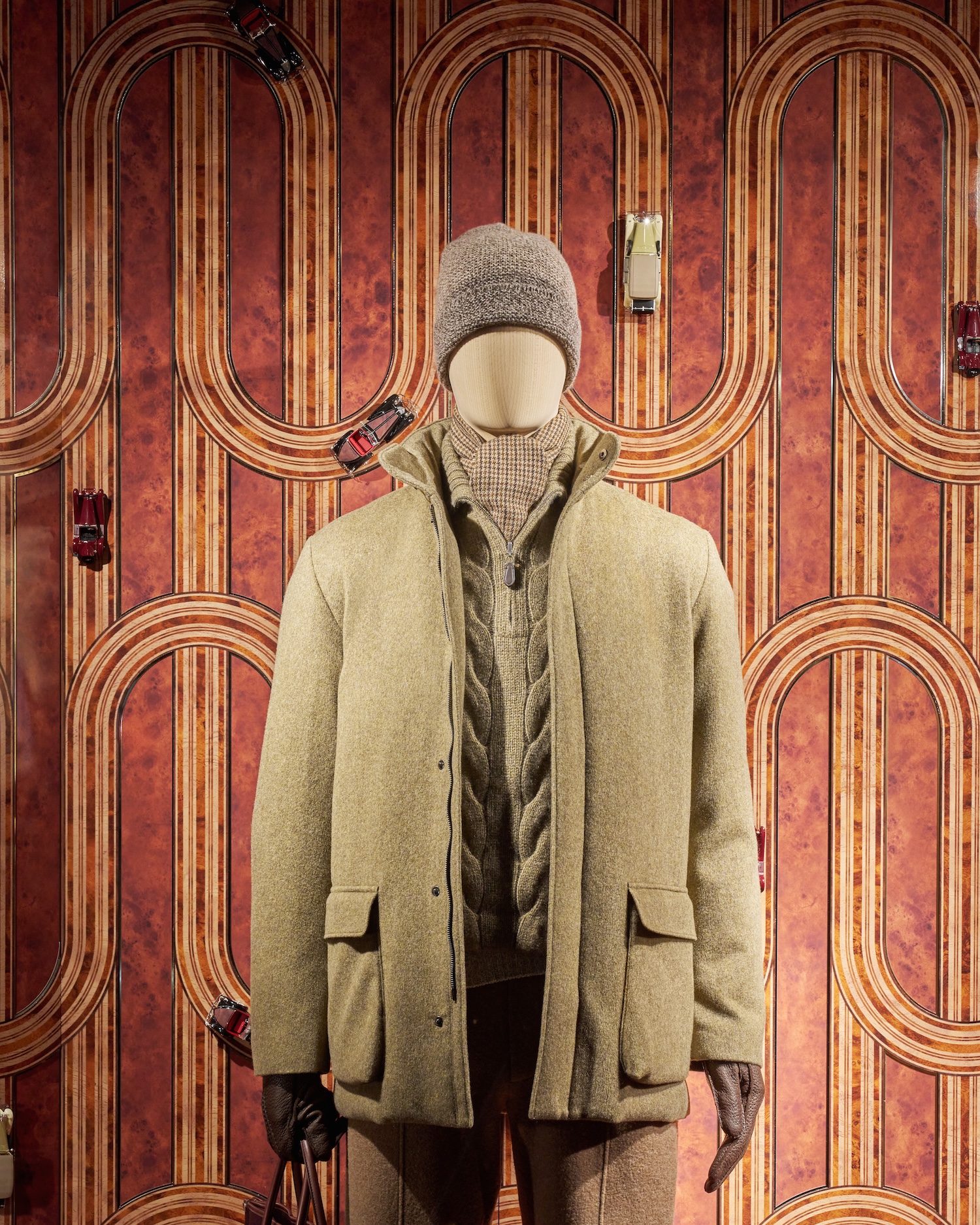 Loro Piana_Bergdorf Goodman Installation_Windows (17)