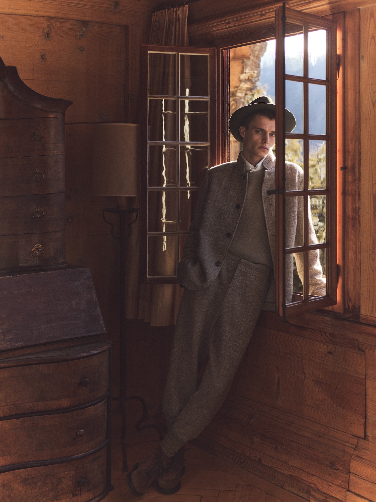 Loro Piana Fall Winter 2025-2026 Holiday Collection_Campaign Image (1)