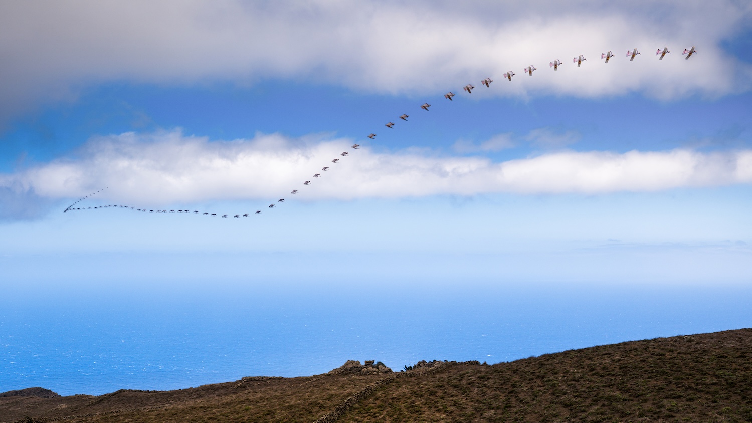 Prada Linea Rossa x Red Bull_Wingsuit Foil – Soaring (2)