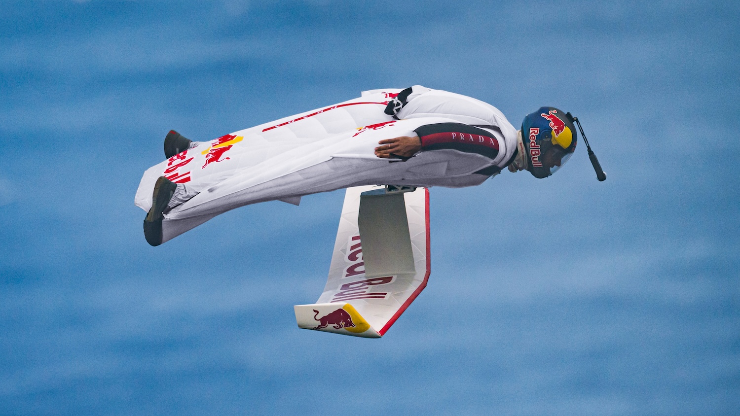 Prada Linea Rossa x Red Bull_Wingsuit Foil – Soaring (7)