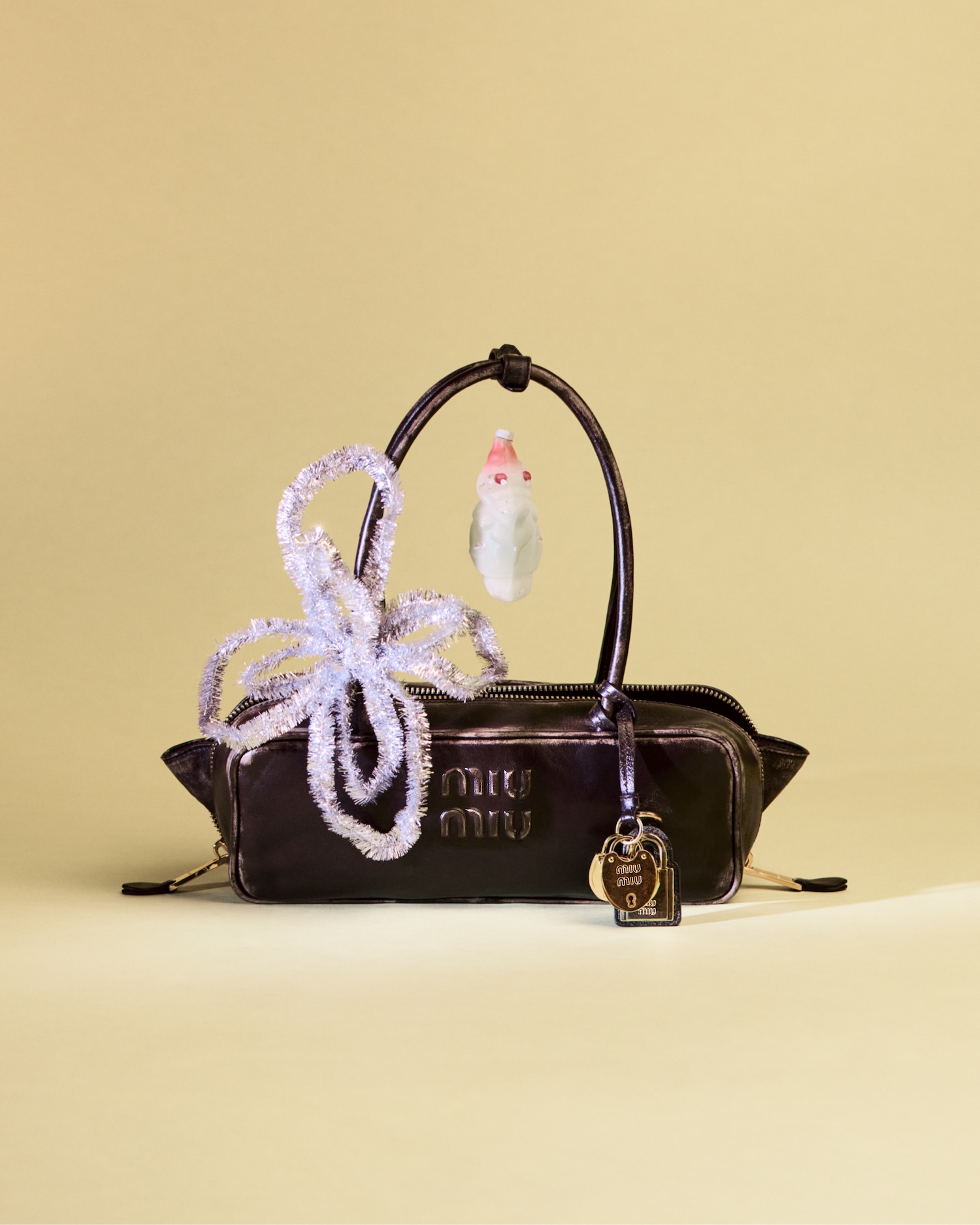 MIU MIU HOLIDAY 25_STILL LIFE_3