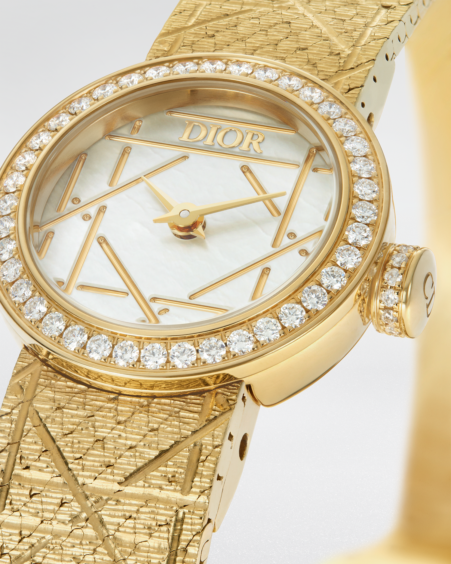 CD04015X1759_SBG_E02