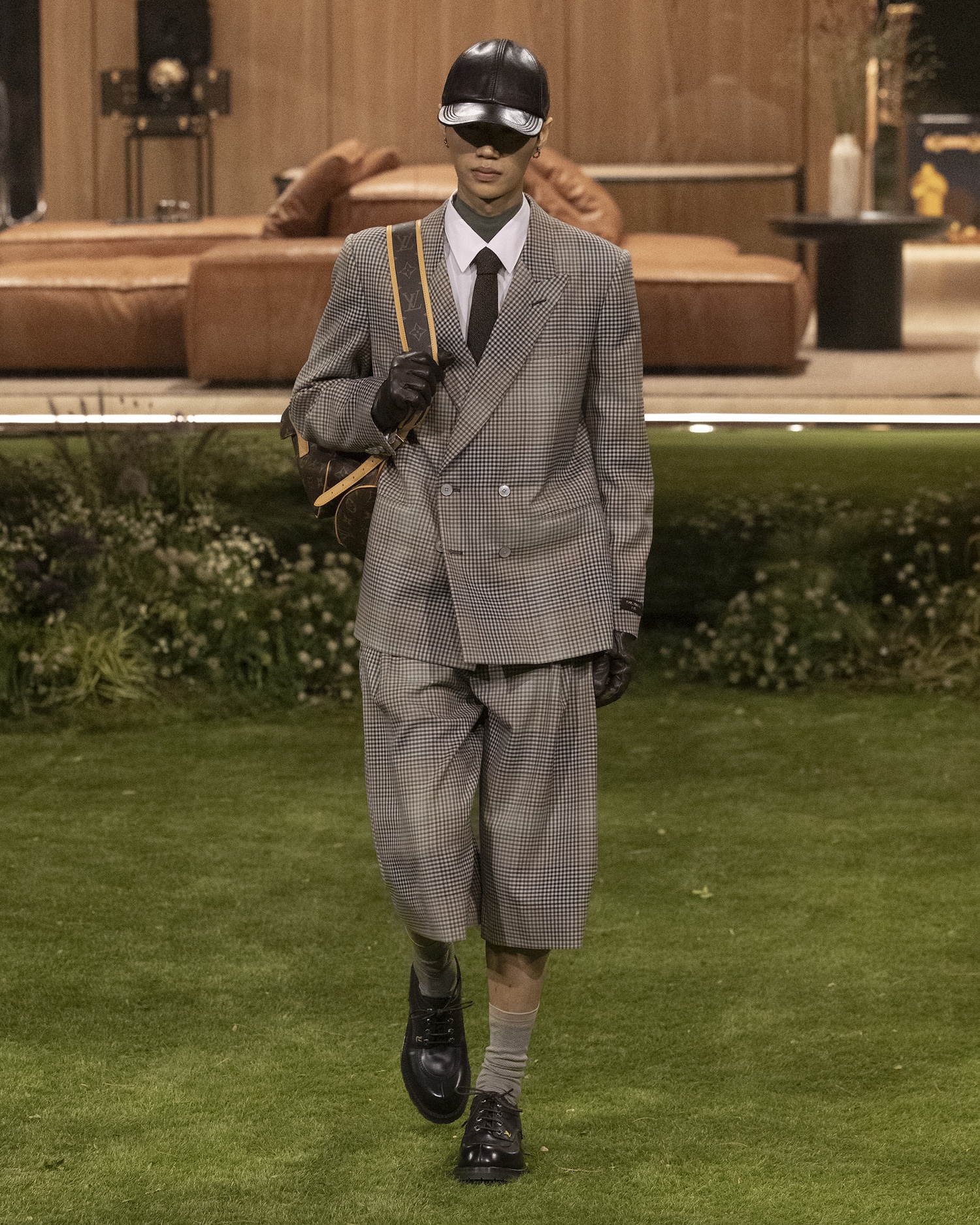 LOUIS VUITTON MENrsquo;S FALL WINTER 2026 LOOK 33