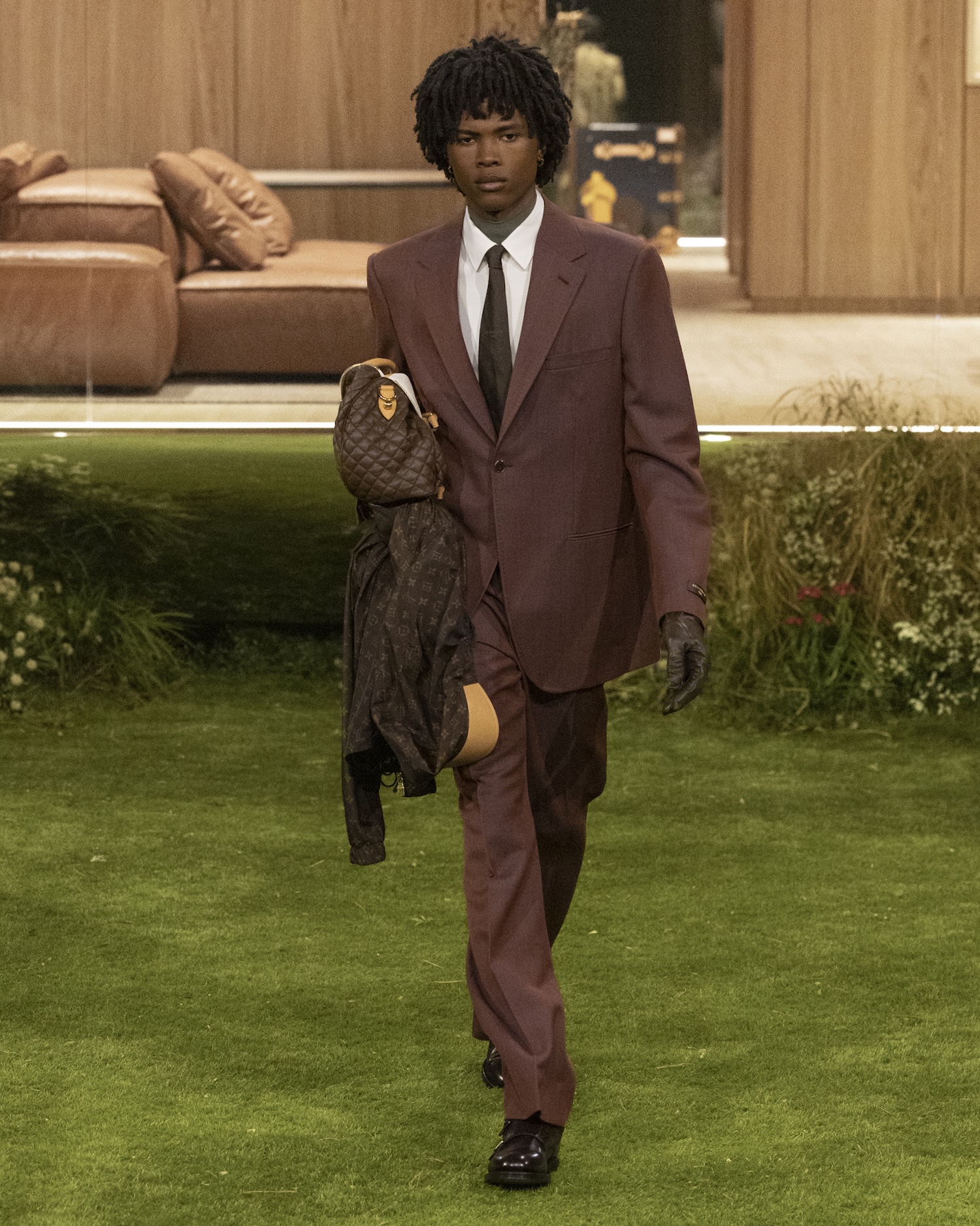 LOUIS VUITTON MENrsquo;S FALL WINTER 2026 LOOK 44 (1)